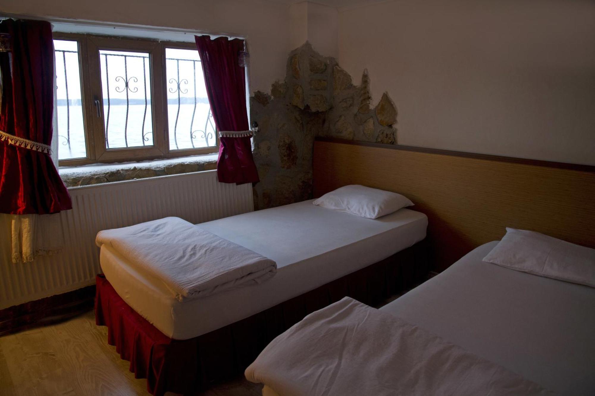 Aqua Boss Hotel エジェアバト 部屋 写真